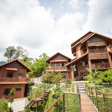 Red House The Garden Stay In Bukit Tinggi By Play Bentong Ngoại thất bức ảnh