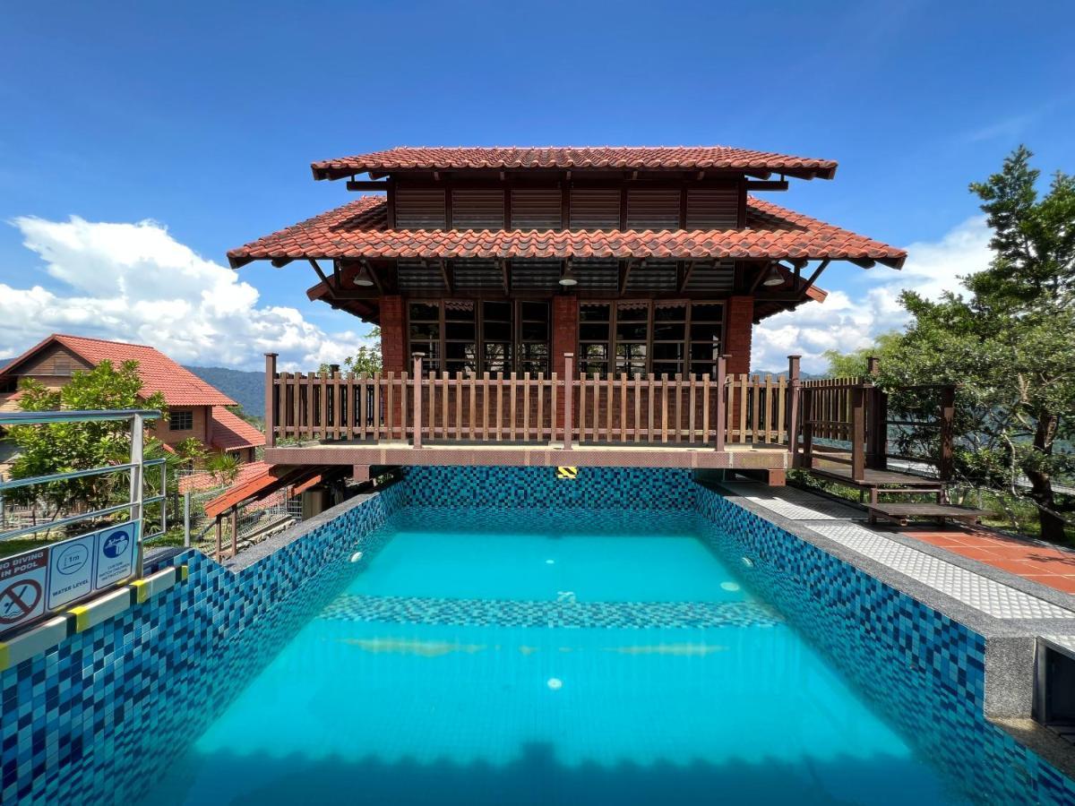 Red House The Garden Stay In Bukit Tinggi By Play Bentong Ngoại thất bức ảnh