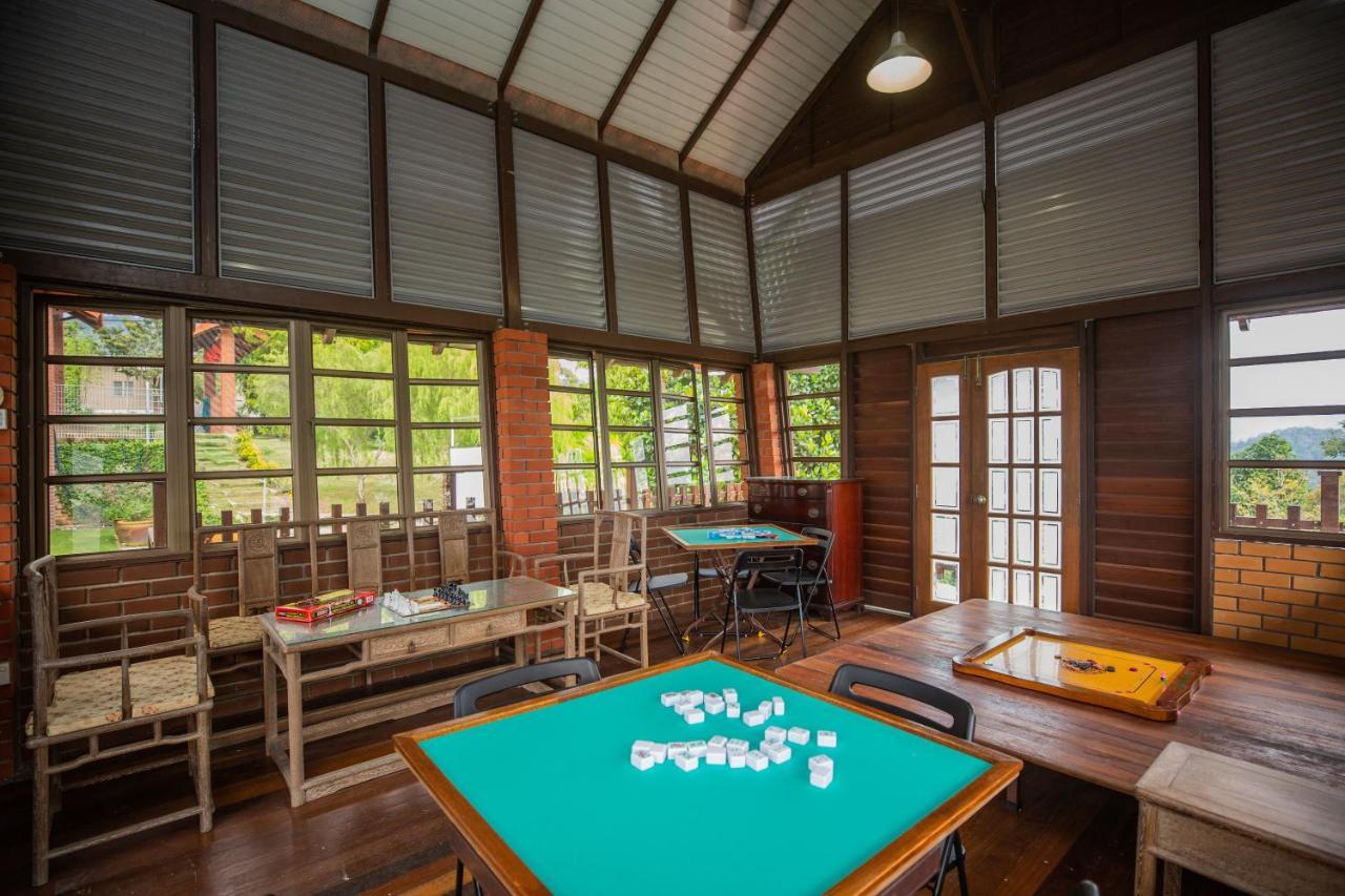 Red House The Garden Stay In Bukit Tinggi By Play Bentong Ngoại thất bức ảnh