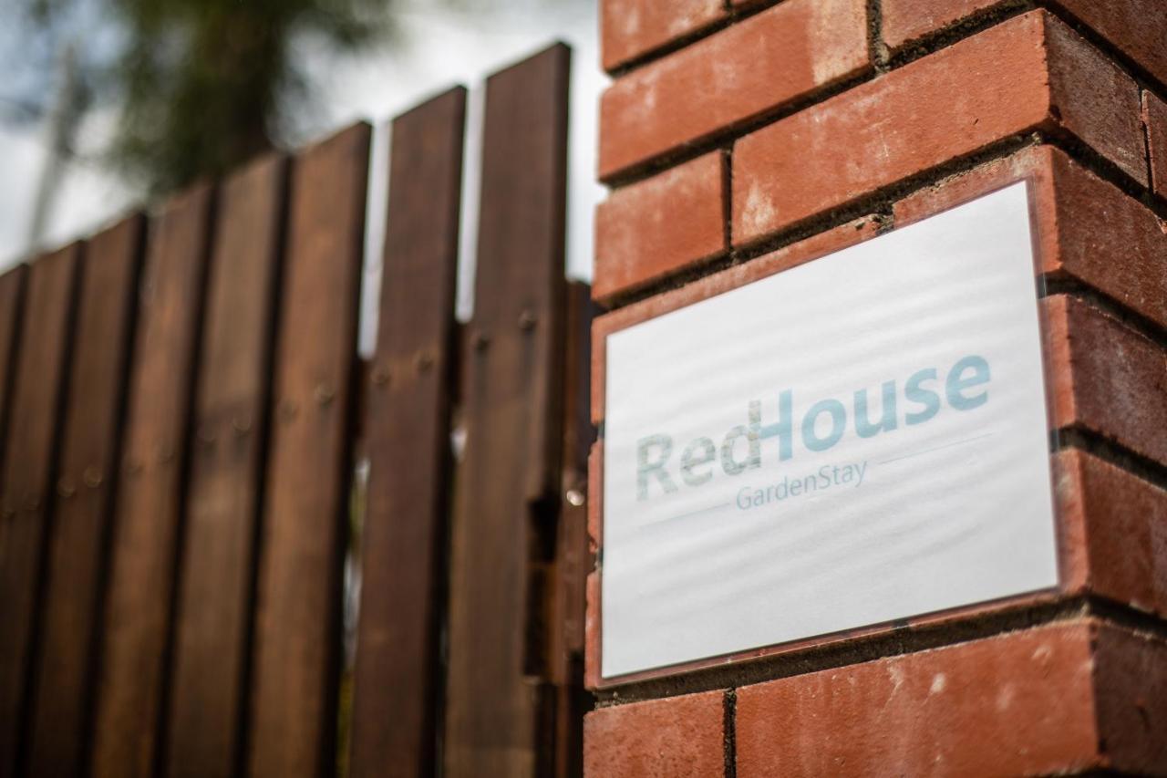 Red House The Garden Stay In Bukit Tinggi By Play Bentong Ngoại thất bức ảnh