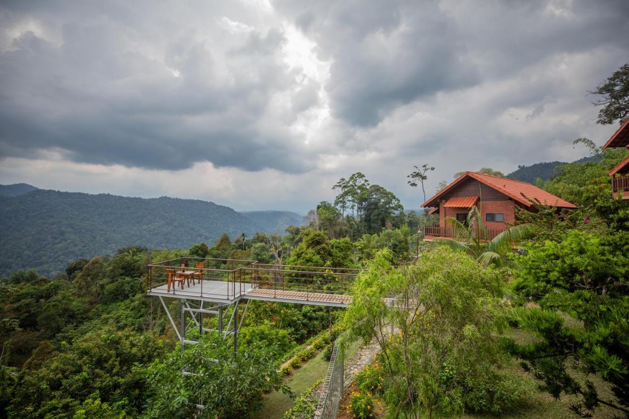 Red House The Garden Stay In Bukit Tinggi By Play Bentong Ngoại thất bức ảnh