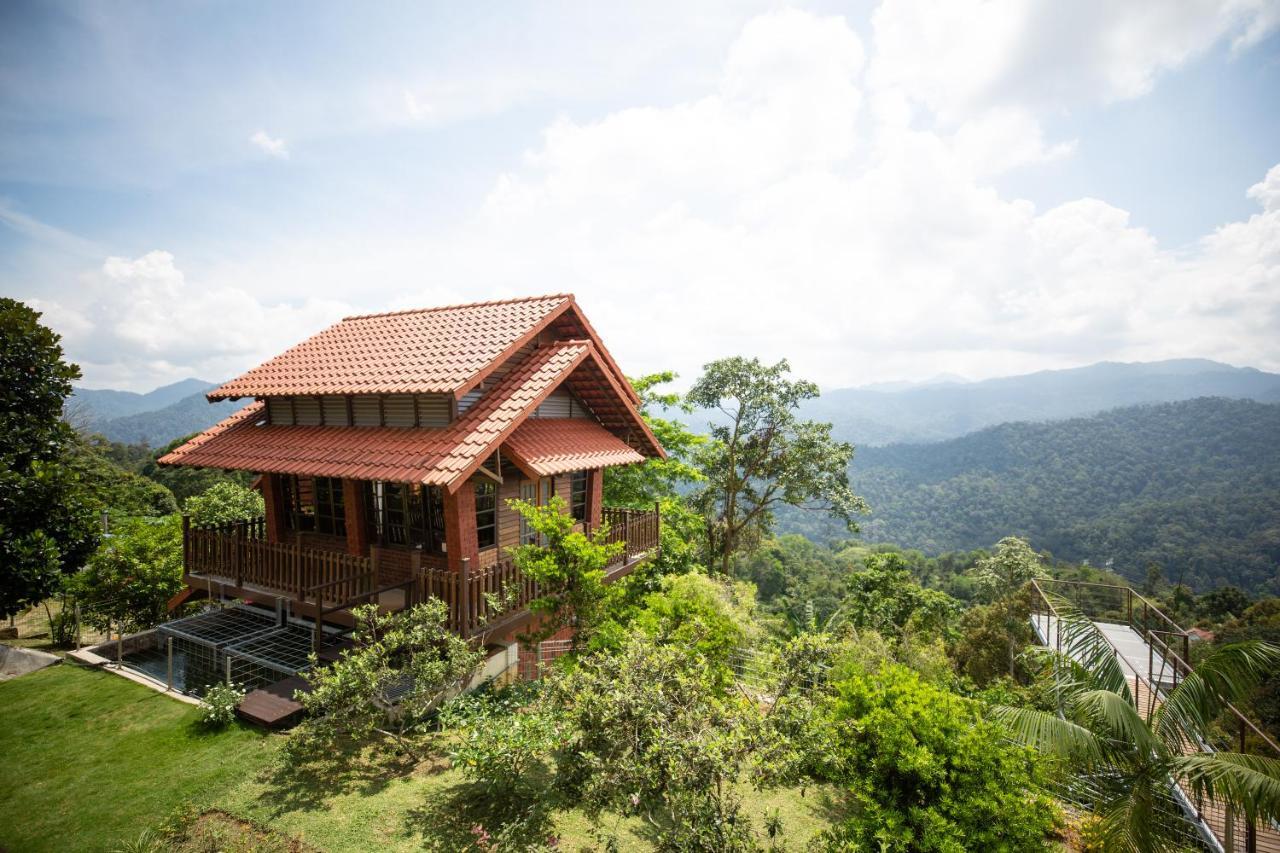 Red House The Garden Stay In Bukit Tinggi By Play Bentong Ngoại thất bức ảnh