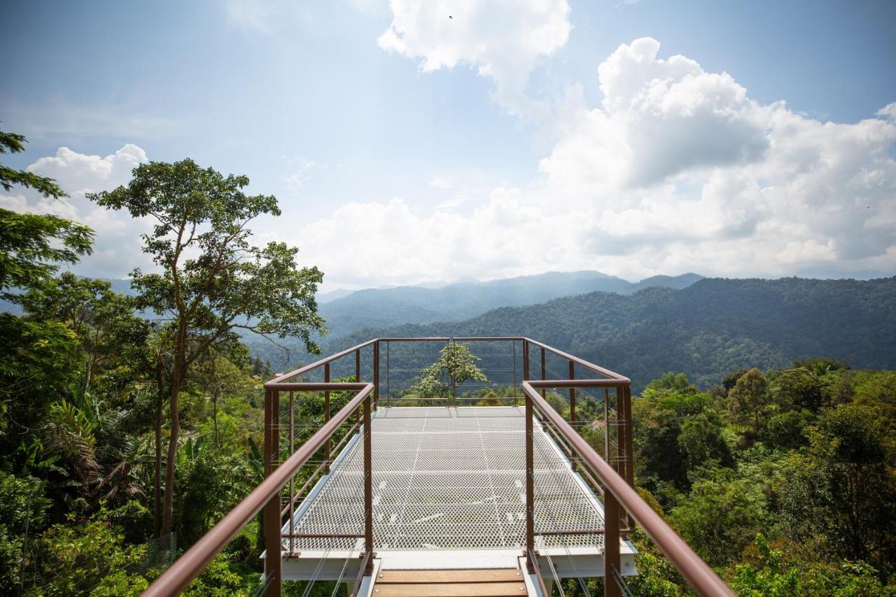 Red House The Garden Stay In Bukit Tinggi By Play Bentong Ngoại thất bức ảnh